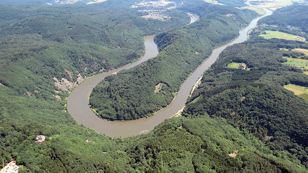 Die Saarschleife aus der Luft