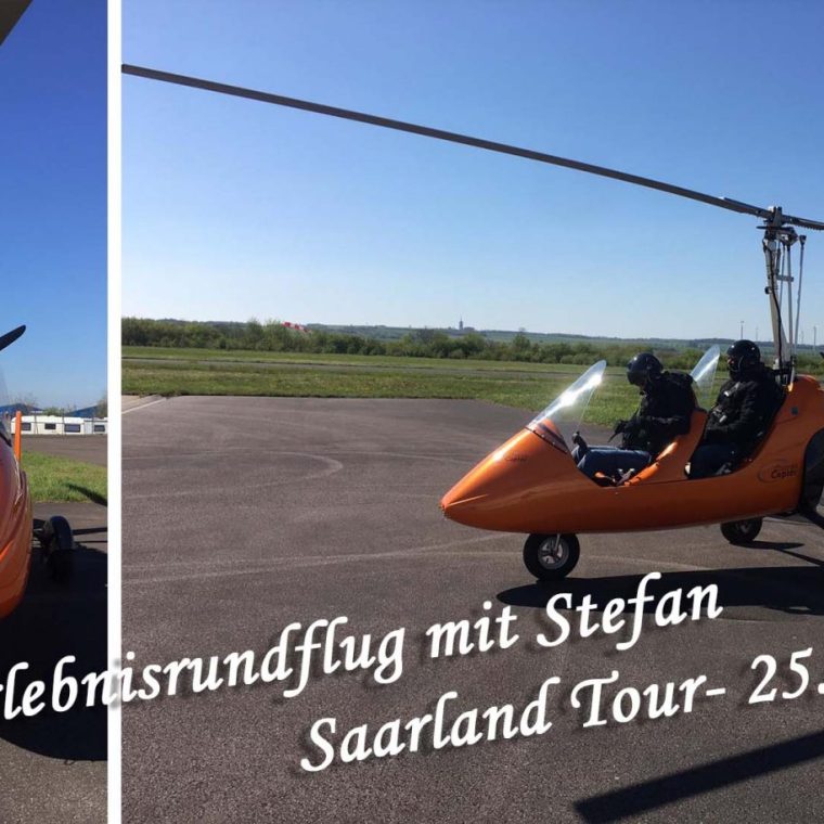 Pilot und Gast vor dem Tragschrauber auf dem Rollfeld